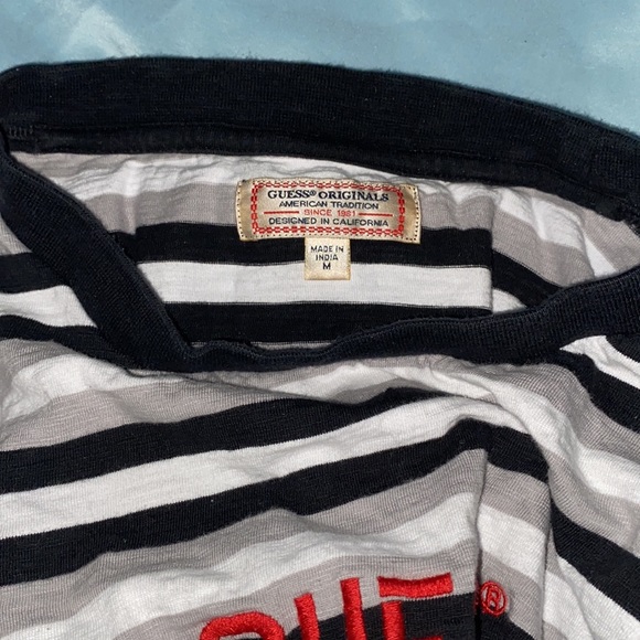Medium striped guess tee with red logo - Picture 3 of 3